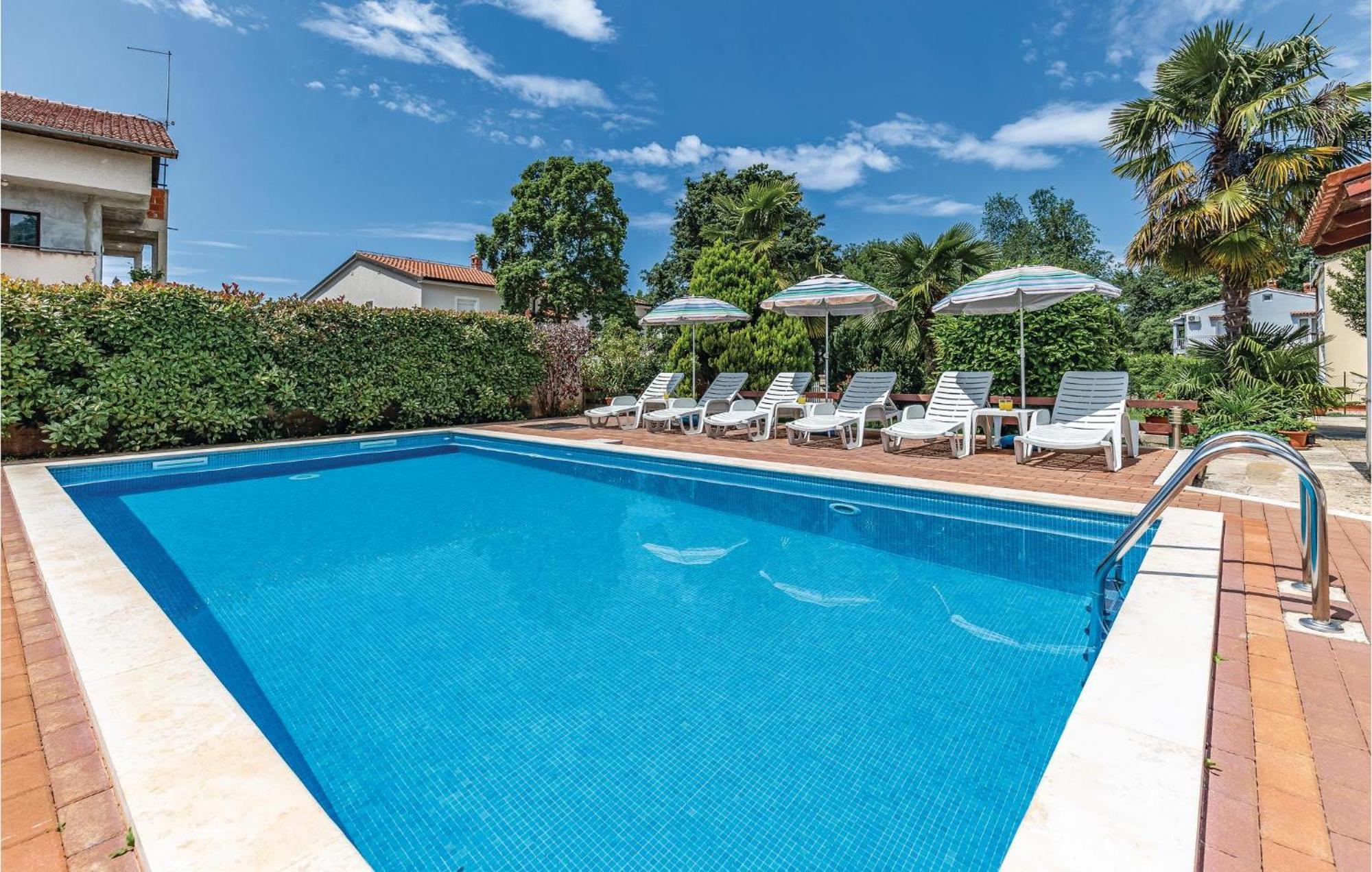 1 Bedroom Beautiful In *